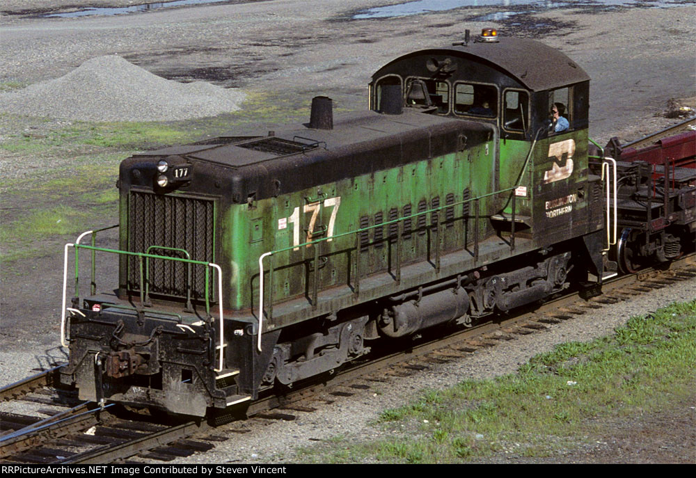 Burlington Northern SW1200 #177